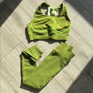 Fabletics Sculpt Green Sports Bra and Leggings Set